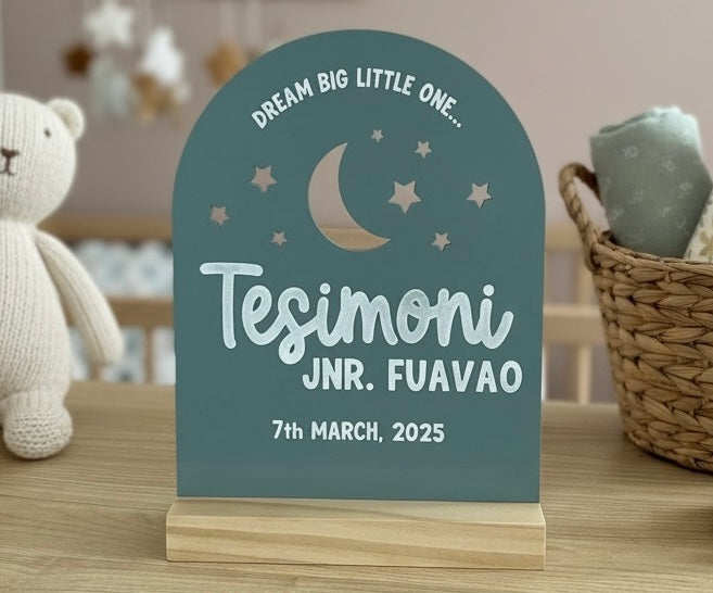 Birth Celebration Arch: 'Dream big little one'